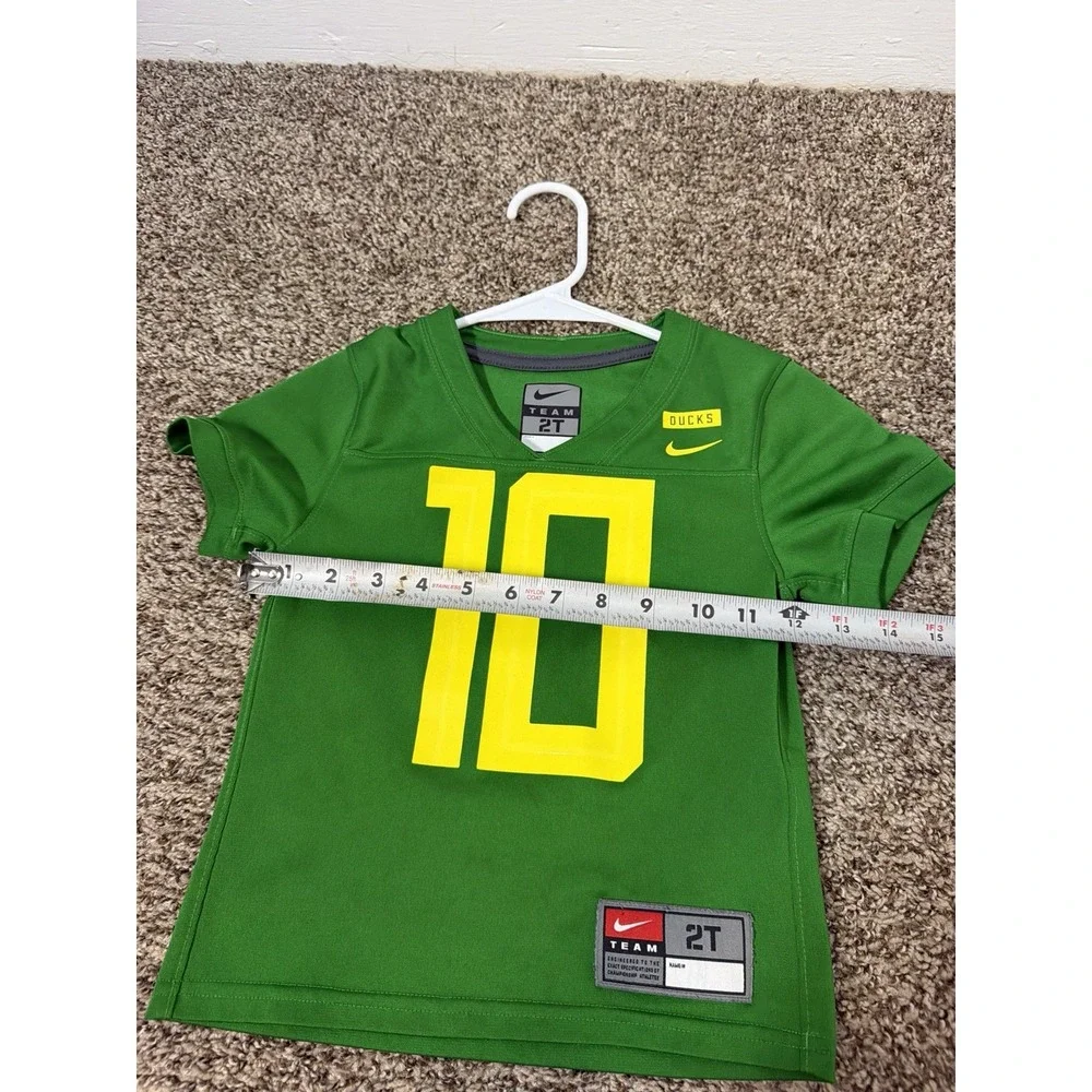 Nike Toddler #10 Oregon Ducks Green Football Jersey Size 2T Kids